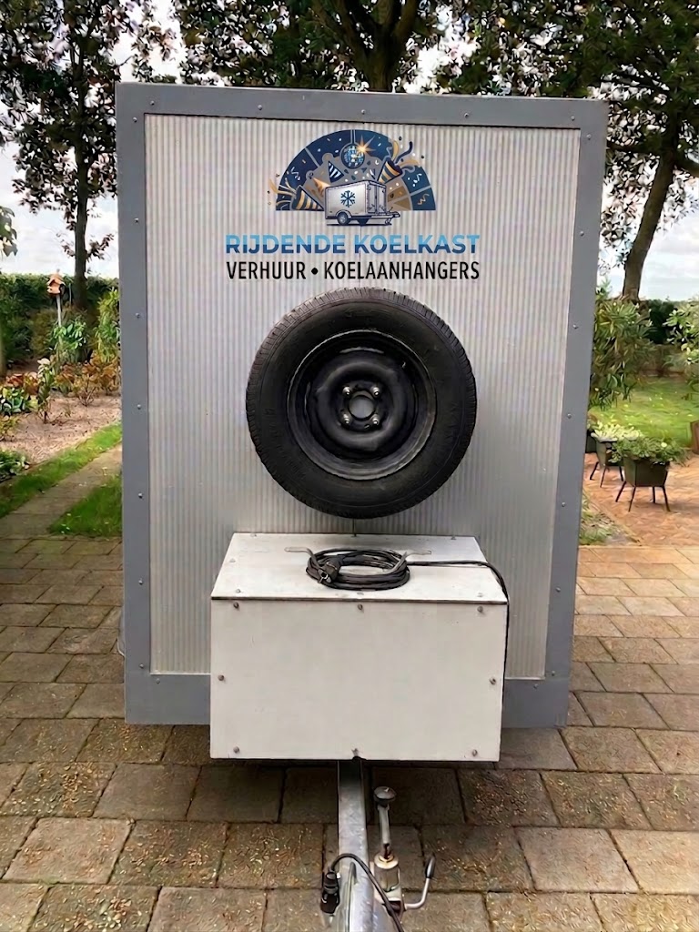 Vooraanzicht van koelaanhanger 1